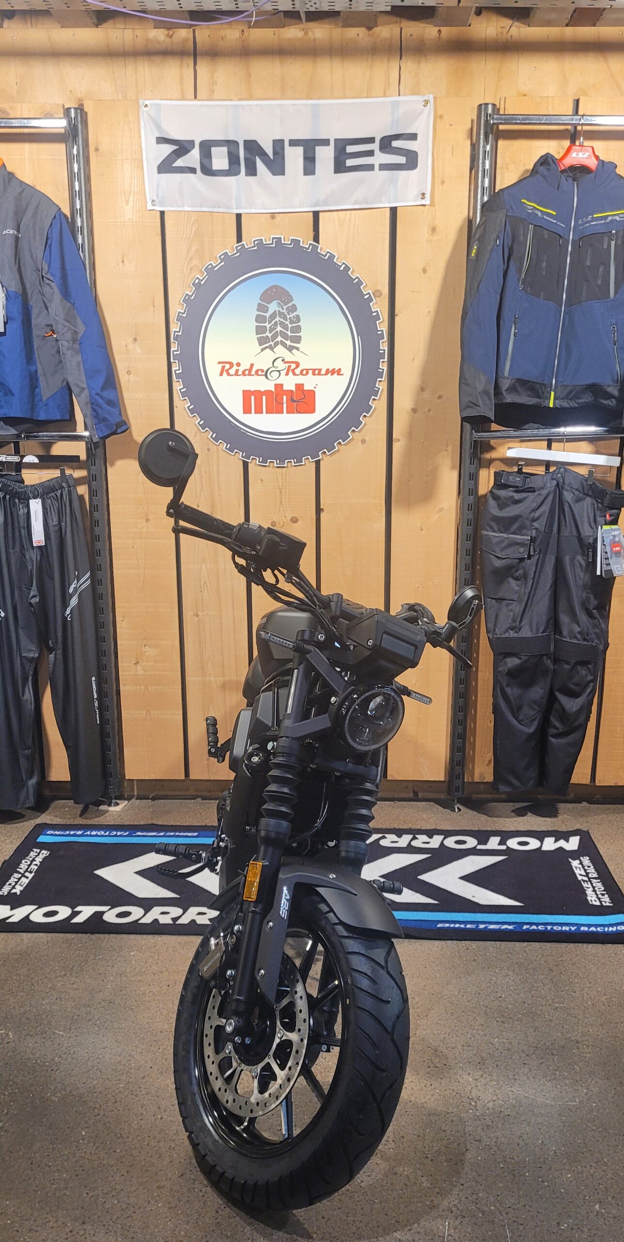 Zontes ZT125 C2 Black