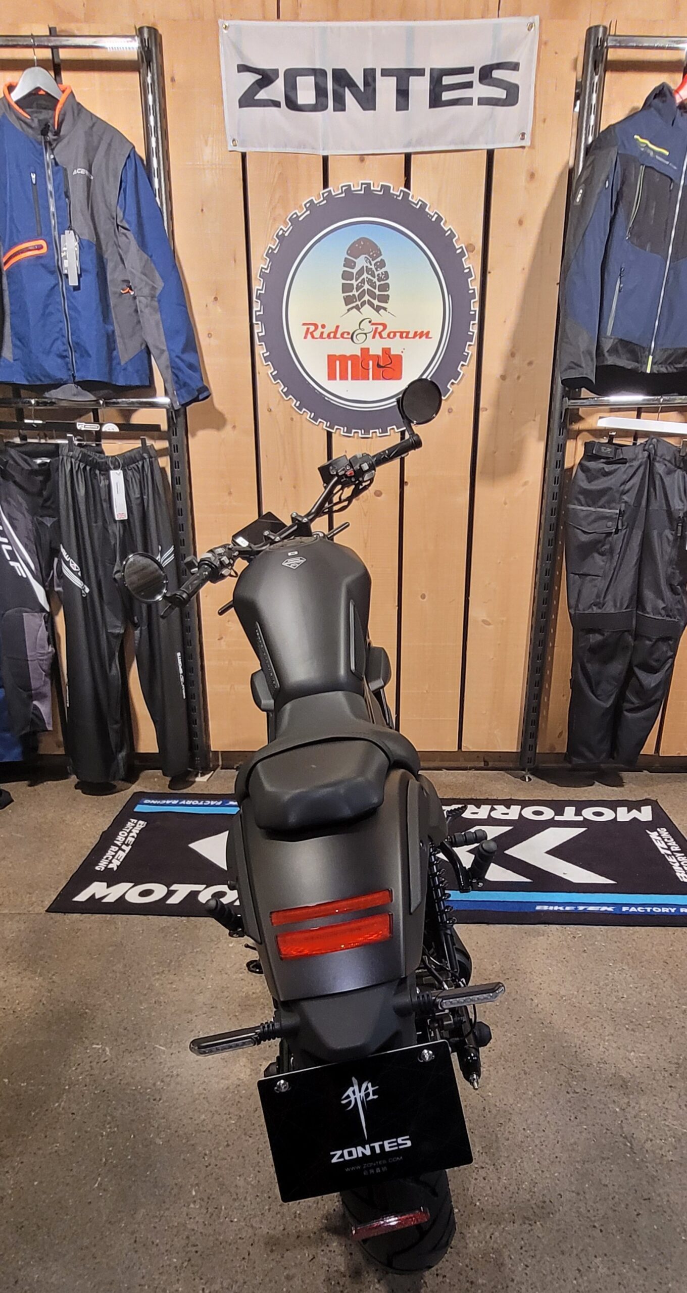 Zontes ZT125 C2 Black