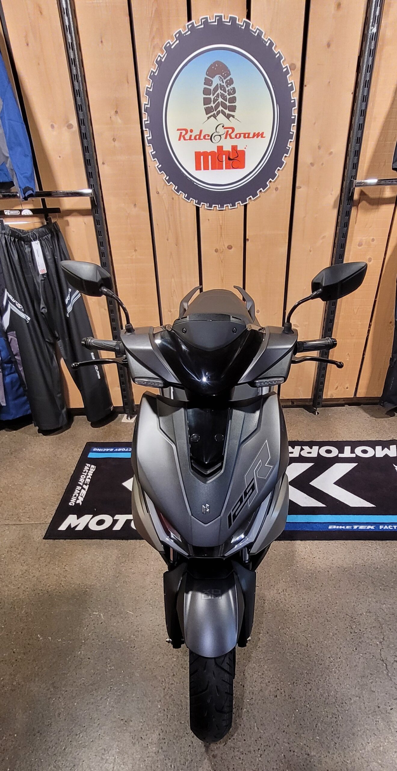 HERO XOOM 125R