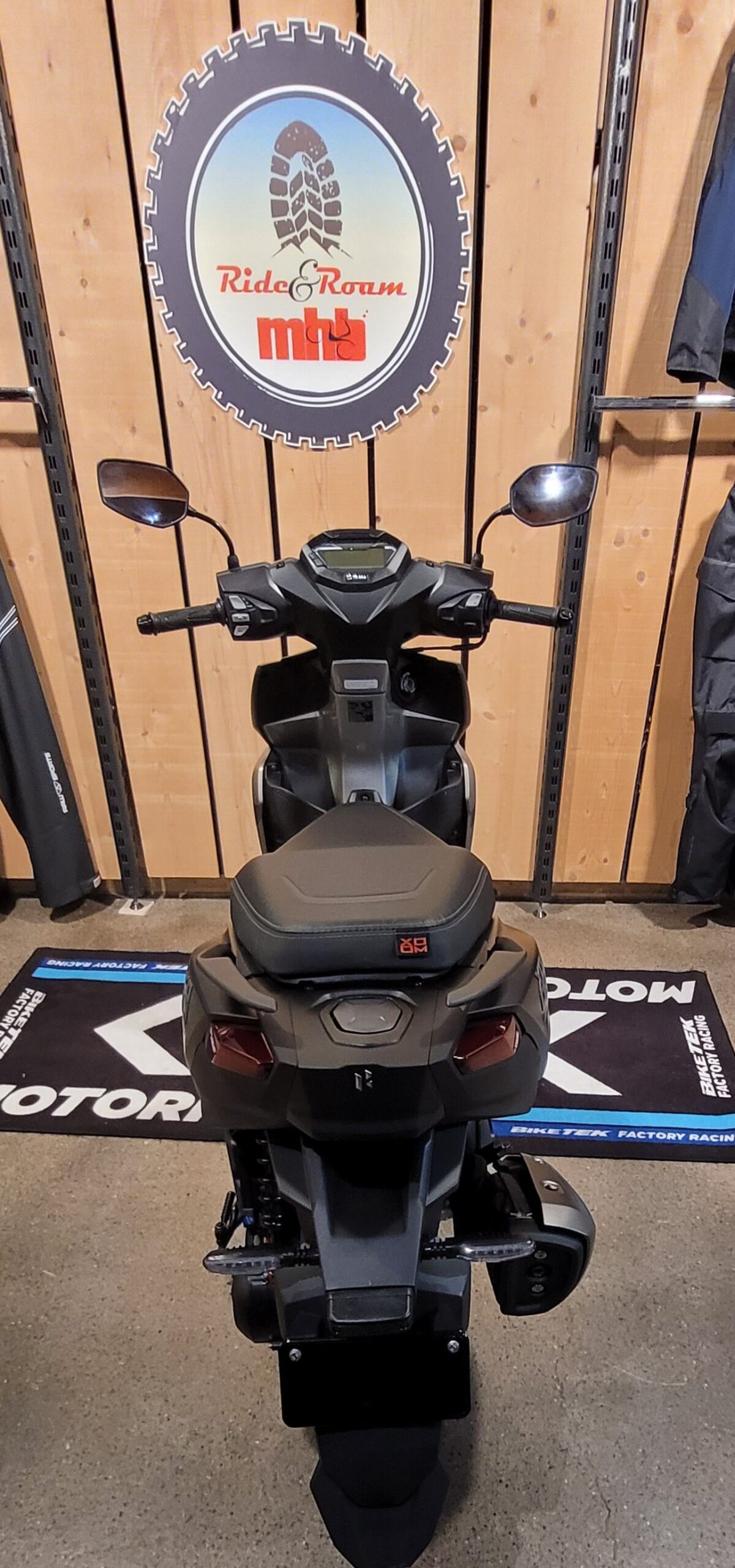 HERO XOOM 125R